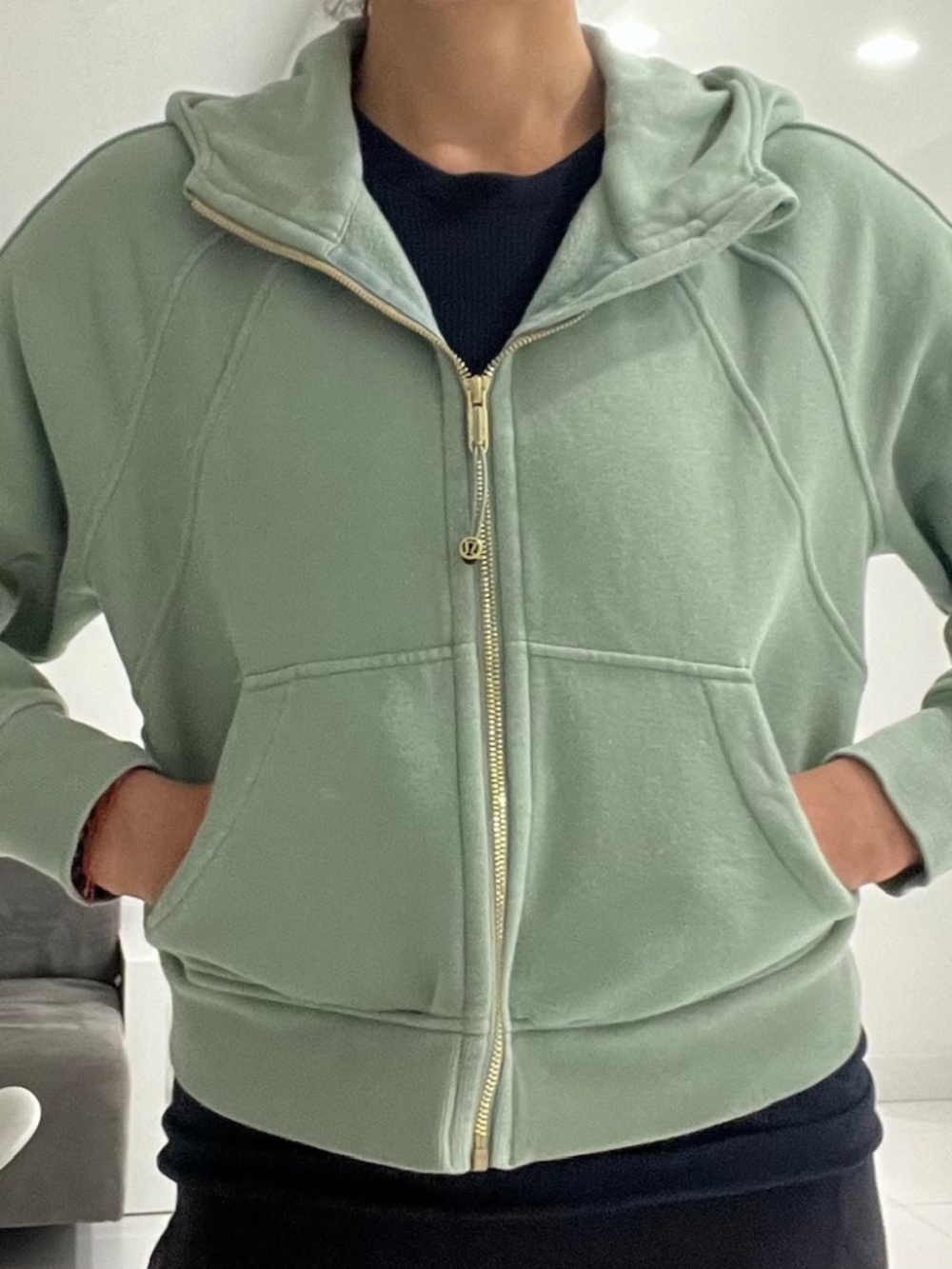 Women's Lululemon Scuba Oversized Full Zip Cropped Logo XS/S